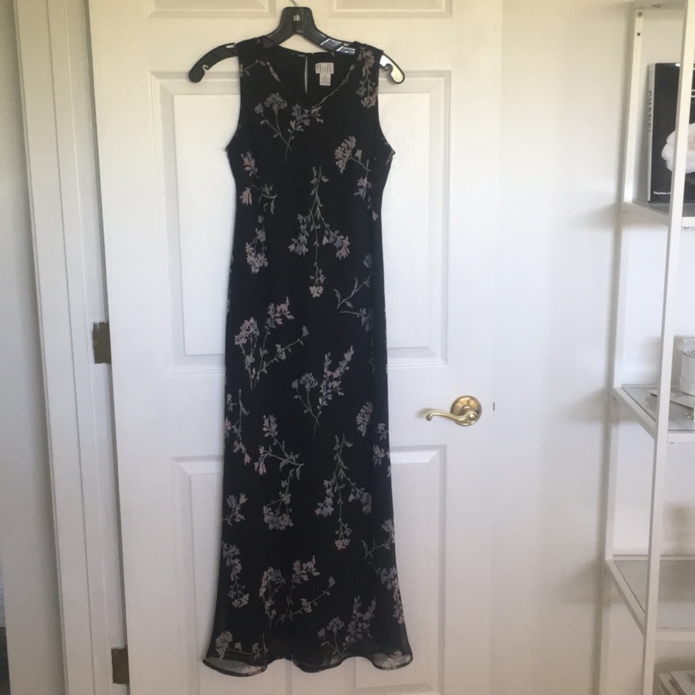 ANN TAYLOR LOFT FLORAL MAXI DRESS